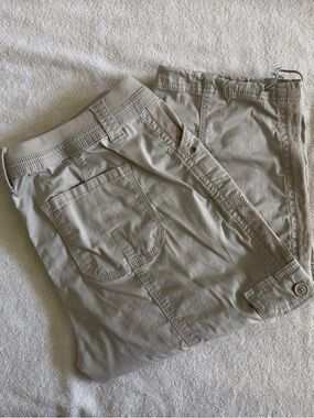 NWOT Style & Co Cargo Capri Pants Size 12P